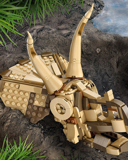 LEGO® Jurassic World Dinosaur Fossils: Triceratops Skull 76969