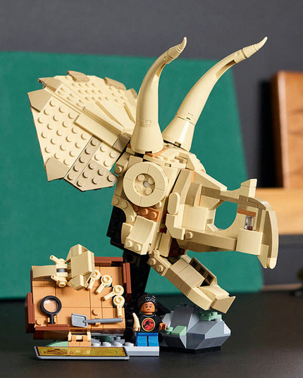 LEGO® Jurassic World Dinosaur Fossils: Triceratops Skull 76969