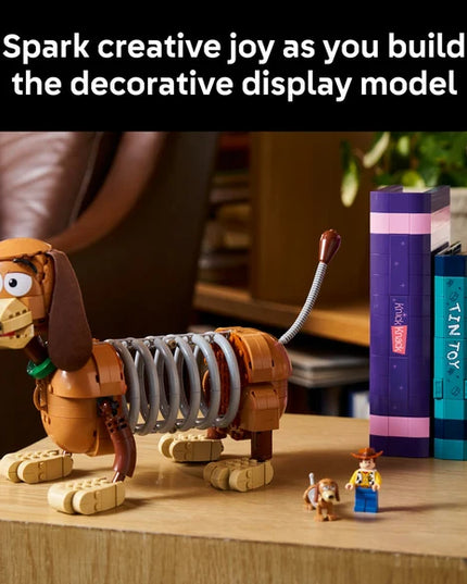 LEGO® ǀ Disney and Pixar Toy Story Slinky Dog Bookends 43301